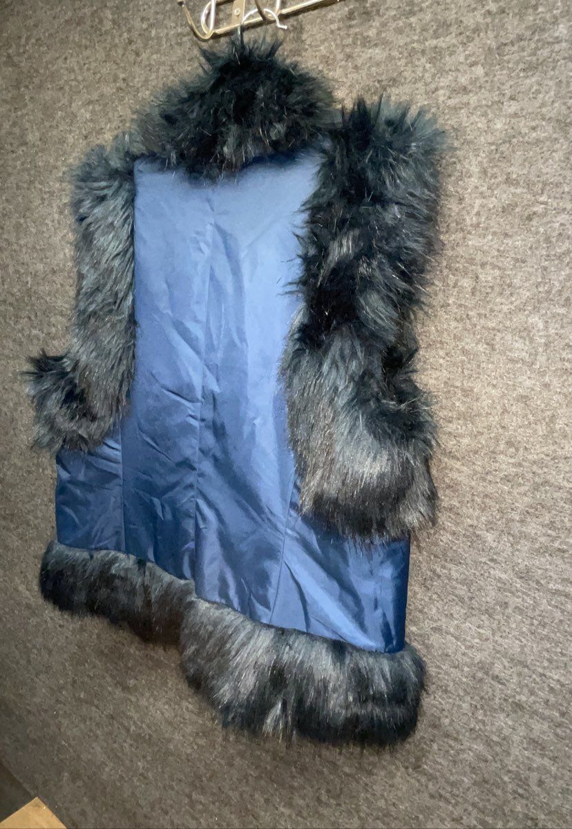 Halston Women's Blue Faux Fur Shaggy Sleeveless Vest Size M