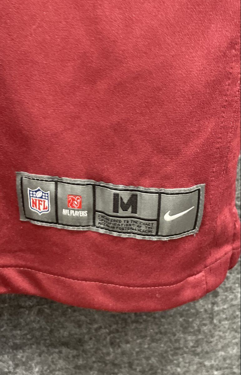 Nike Youth Boys Washington Commanders Chase Young #99 NFL Football Jersey Red M