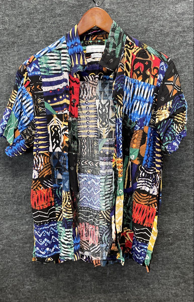 Urban Outfitters Men's Multicolor Patchwork Geometric Abstract Button Up Sz M