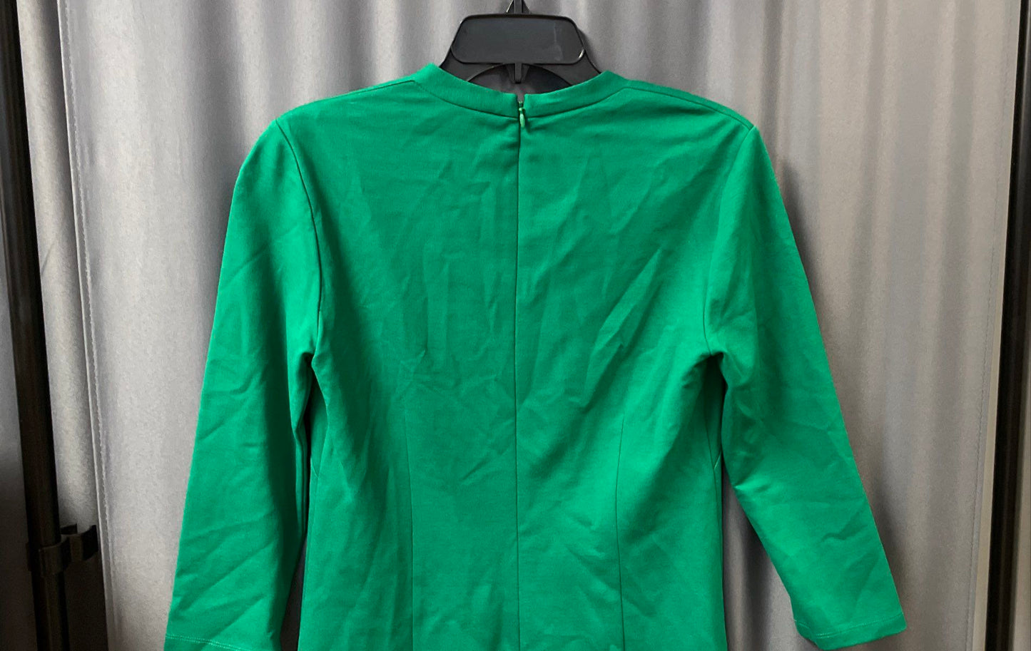 Eliza J Women's Green V-Neck 3/4 Sleeve Button Detail Sheath Dress Size 4