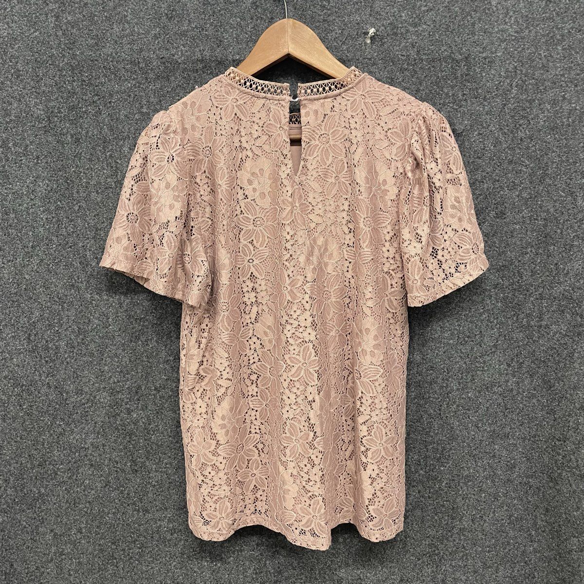 Cable & Gauge Women's Dusty Rose Floral Lace Short Sleeve Blouse Mock Neck Sz M