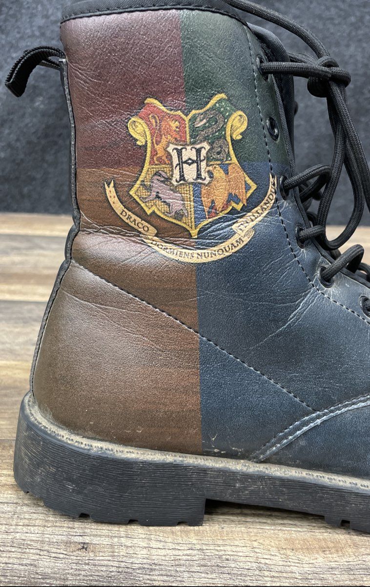 Harry Potter Hogwarts Crest House Colors Brown Lace-Up Combat Boots Size 9
