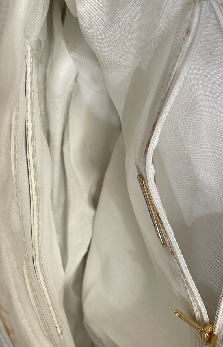 Giani Bernini White Leather Shoulder Bag Gold Hardware Multi Compartment Purse
