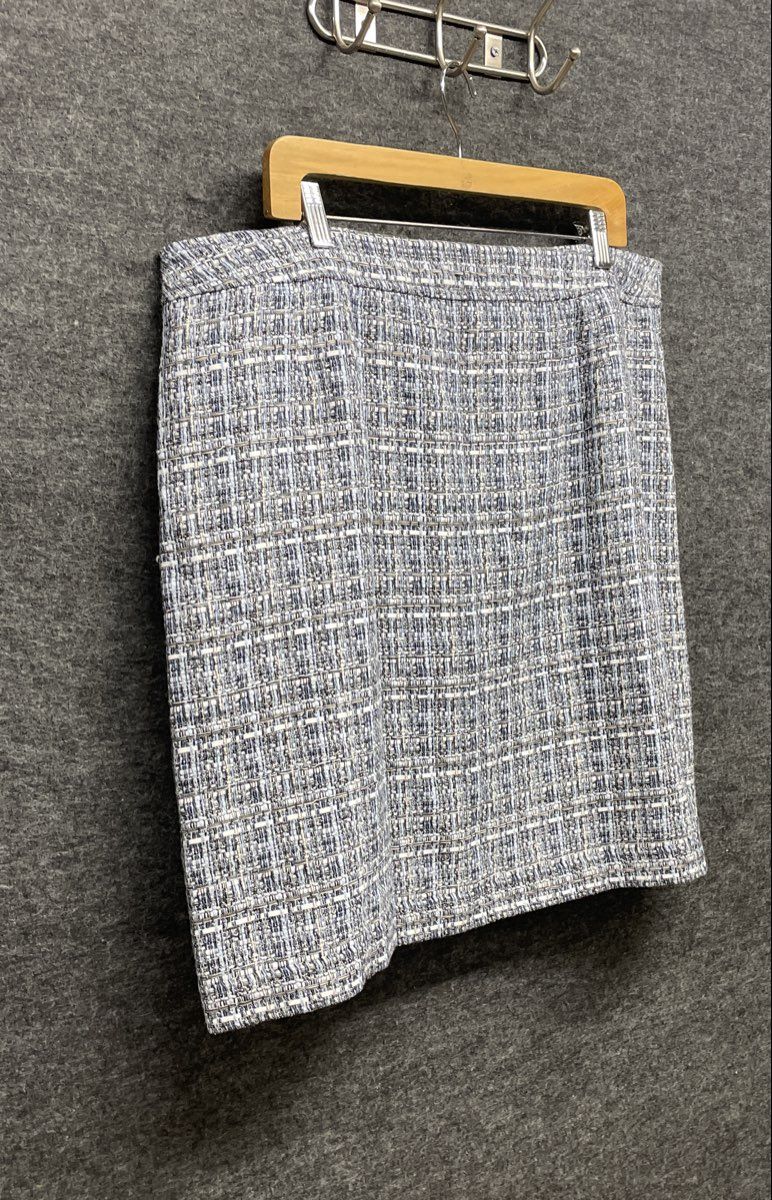 Talbots Women's Blue Gray Tweed Fringed Button Detail Mini Skirt Size 18 NWT