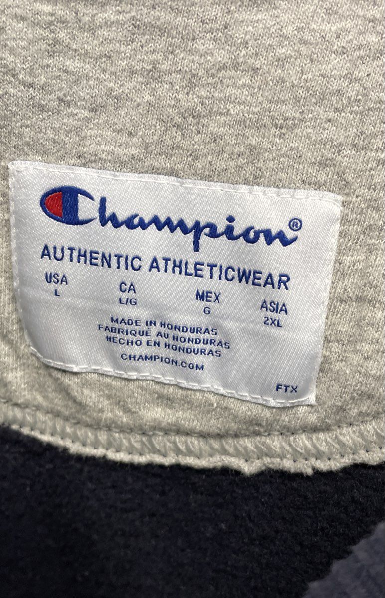 Champion Men's Navy Blue Embroidered Logo Crewneck Sweatshirt Fleece Lined Sz L