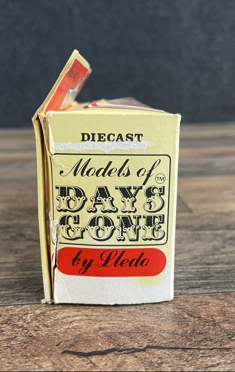 1983 Lledo Days Gone Murphy's Crisps Van New in Box Diecast Made in England