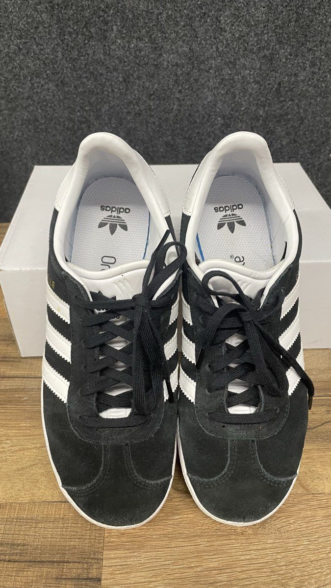 Adidas Gazelle Core Black White Suede Sneakers Size 5.5