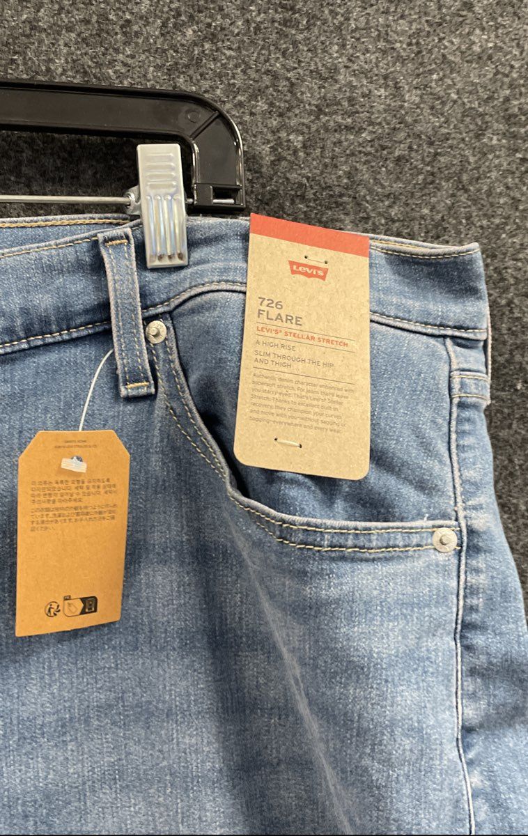 Levi's Women's 726 Flare Jeans Light Wash Stellar Stretch High Rise NWT 24W L