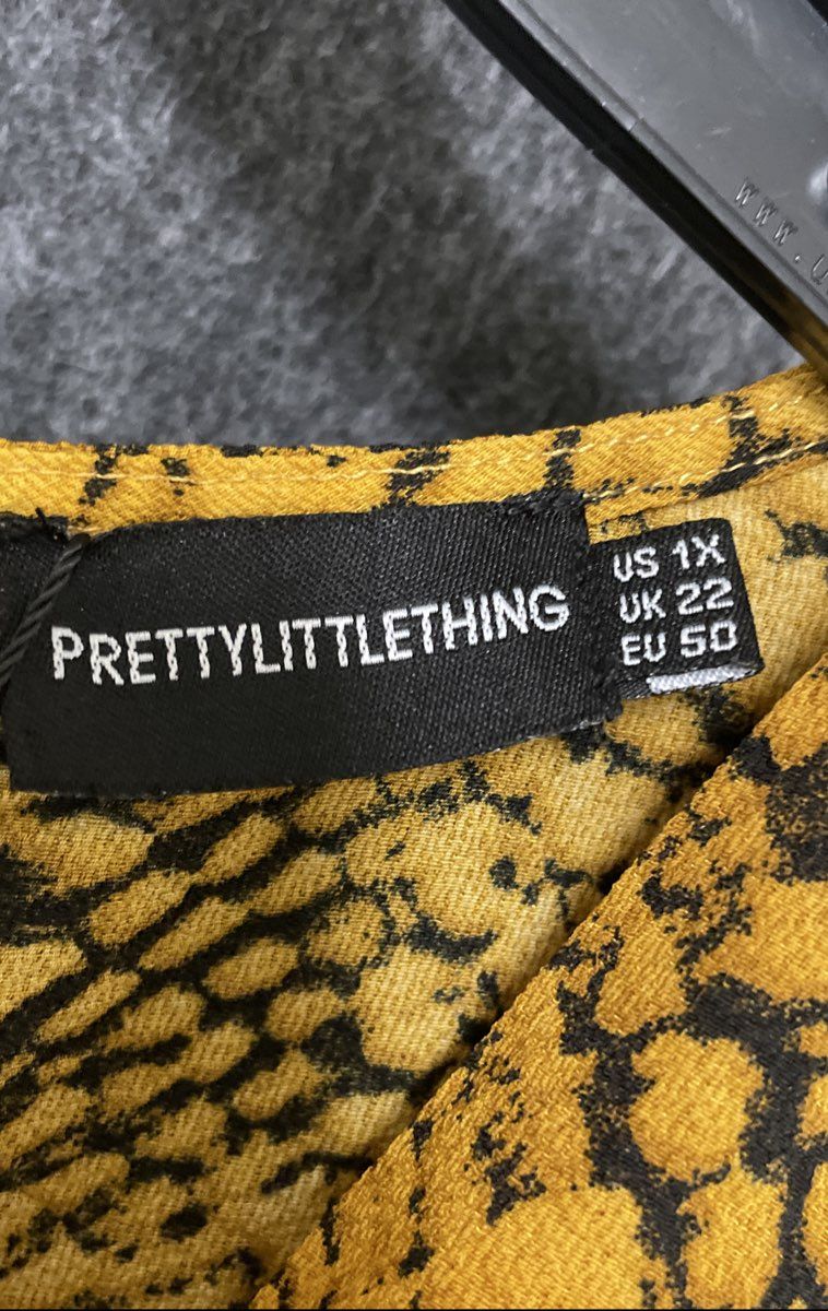 PrettyLittleThing Yellow Snakeskin Print Long Sleeve Twist Maxi Dress Sz 1X NWT