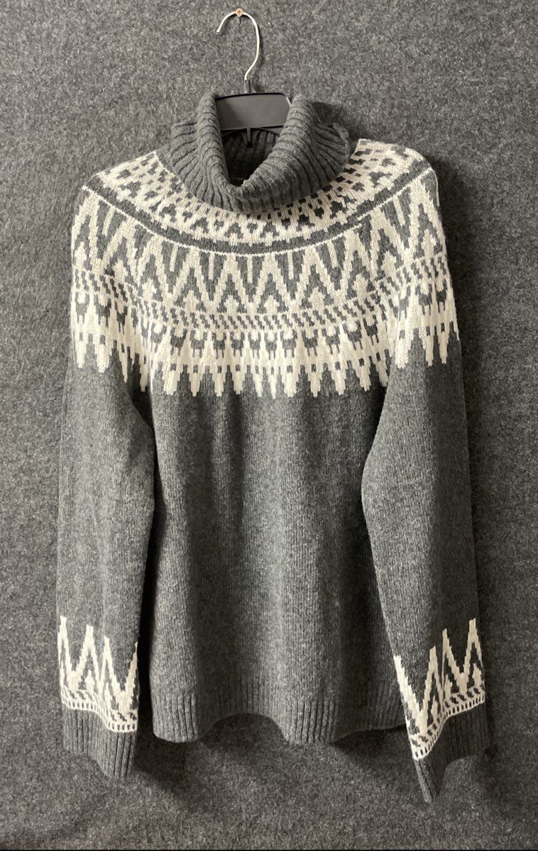 H&M Women's Gray White Jacquard Knit Fair Isle Turtleneck Sweater Size M