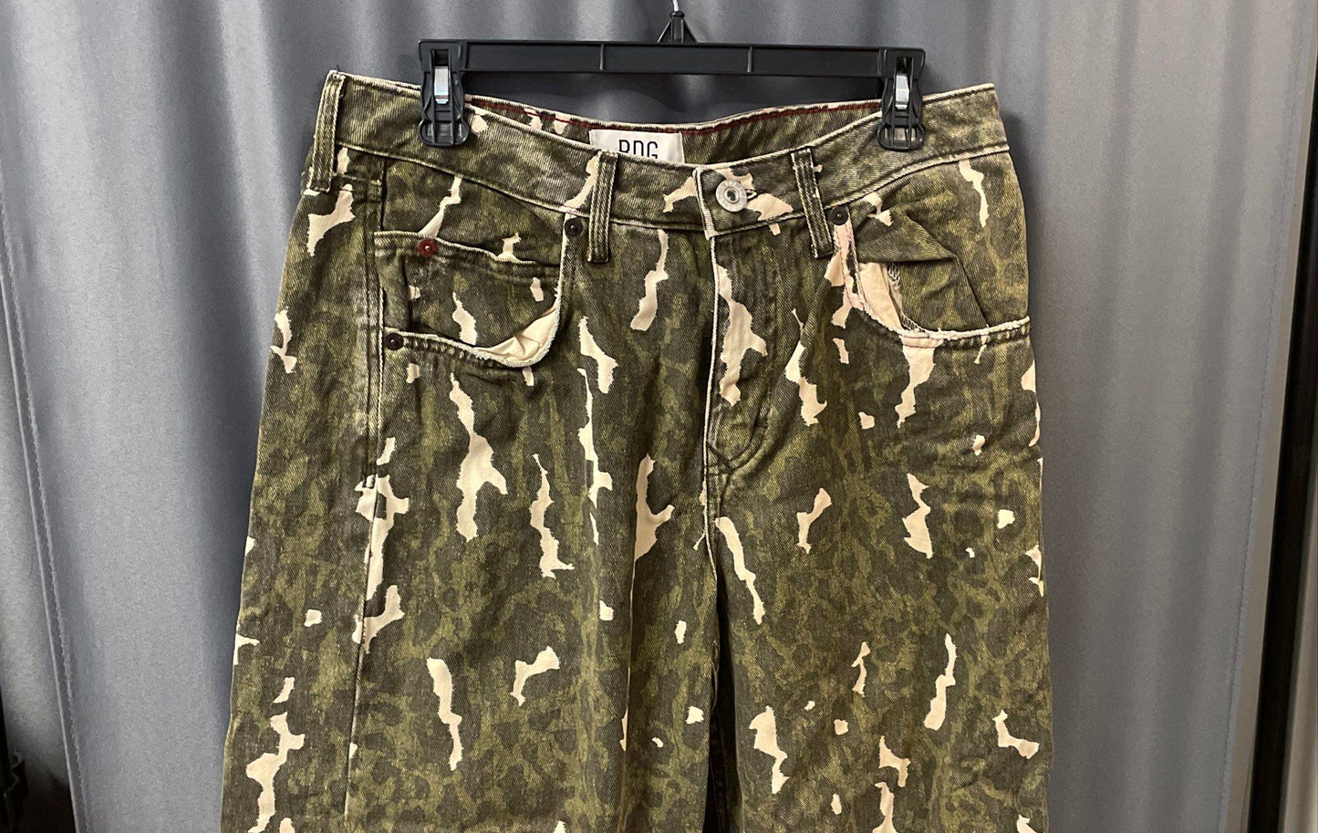 BDG Urban Outfitters Men's Green Camouflage Wide Leg Baggy Skate Jeans Sz 30W