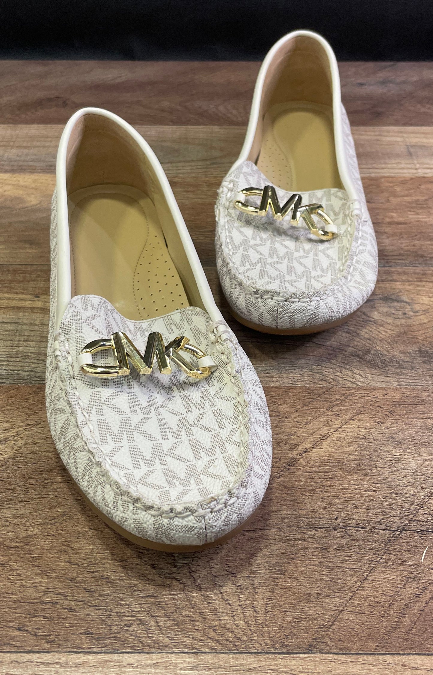 Michael Kors Lillie Moc Vanilla Signature Logo Women's Moccasin Flats Size 7.5