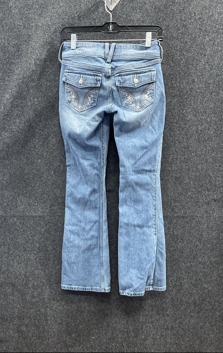Hollister Women's Low-Rise Bootcut Jeans Light Wash Blue Flap Pocket Sz 00s W24