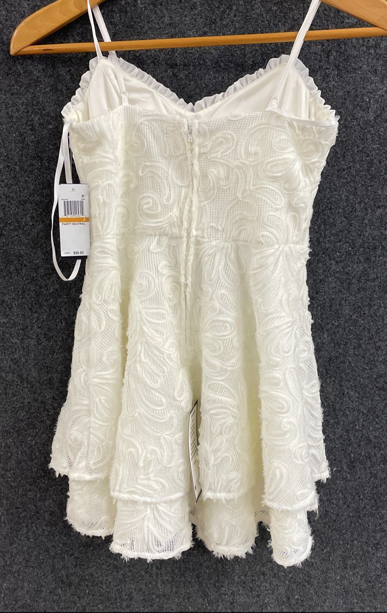 Seni & Cade Women's Ivory Ruffle V-Neck Textured Tiered Mini Dress Sz S NWT