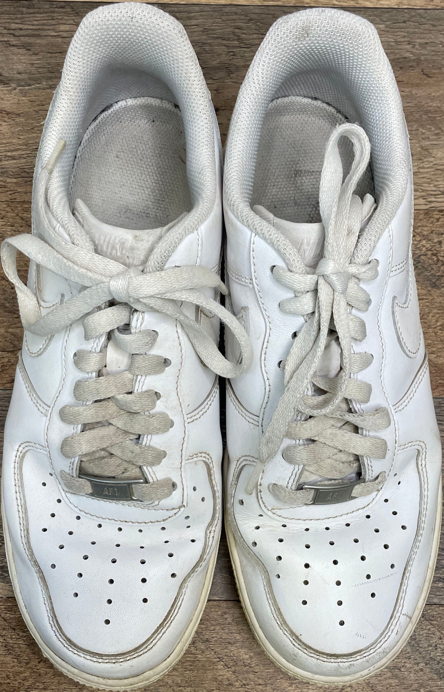 Nike Air Force 1 '07 Low Triple White Sneakers Size 8.5