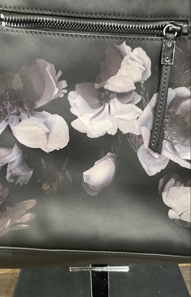 Simply Vera Vera Wang Black Floral Faux Leather Tote Bag Chain Handles Large