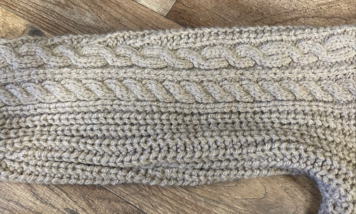 H&M Women's Gray Chunky Cable Knit Sweater Crew Neck Boxy Fit Sz S NWT