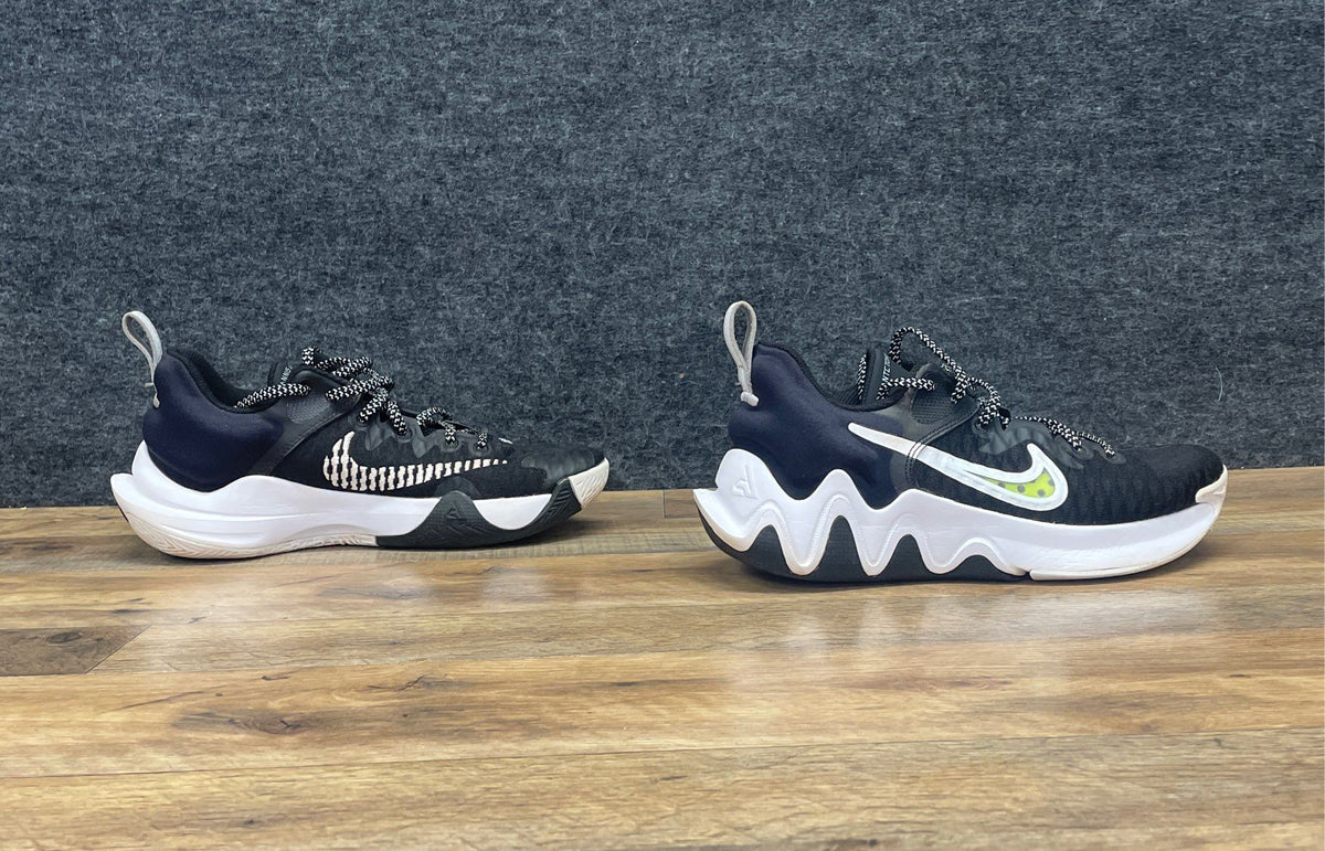 Nike Giannis Immortality Black White Volt Basketball Shoes Men's Size 8