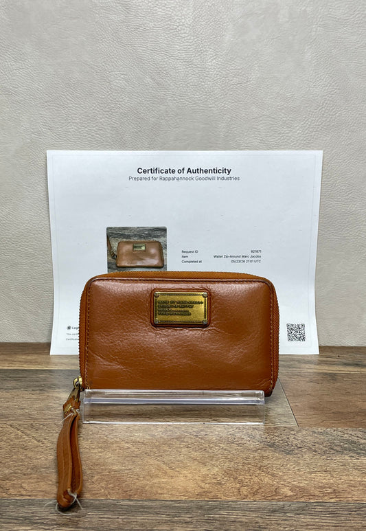 Marc by Marc Jacobs Brown Leather Standard Supply Zip Around Wristlet Wallet COA