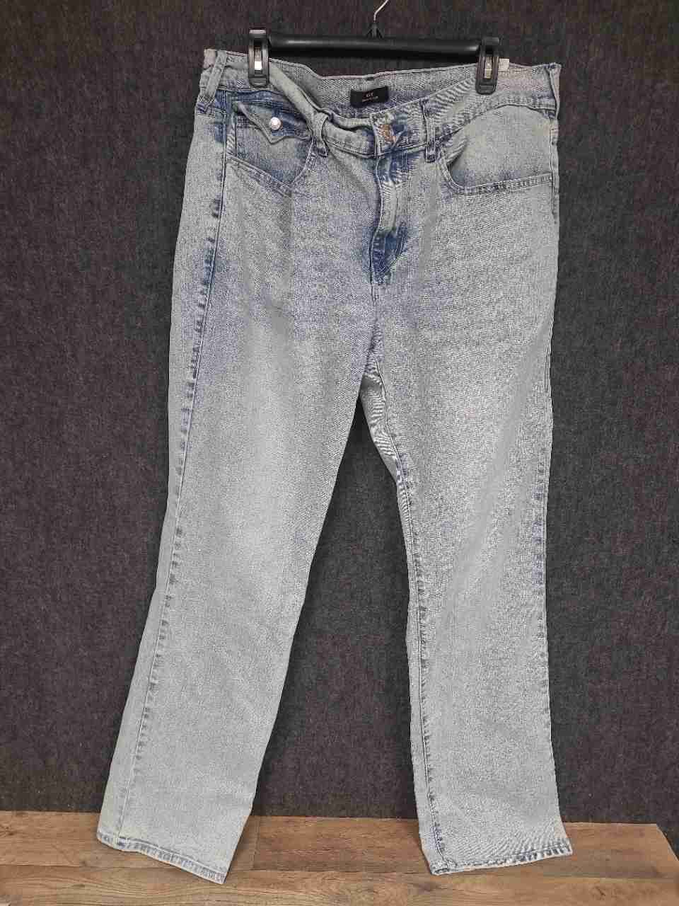 True Religion Men's Ricky Relaxed Straight Light Wash Blue Denim Jeans Size 36