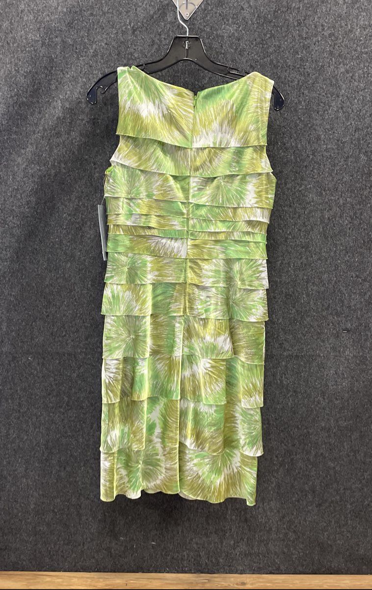 London Times Women's Green White Abstract Tiered Ruffle Sheath Dress Sz 8 NWT