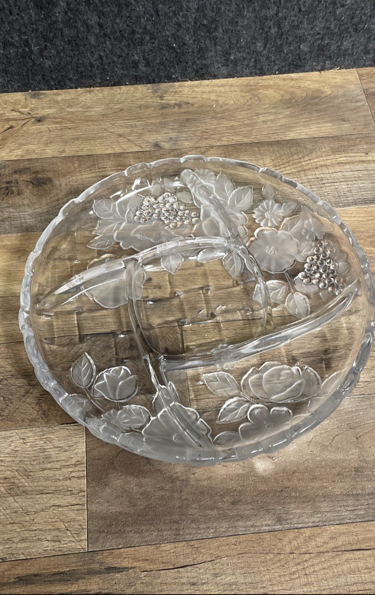 Pressed Glass Frosted Rose Floral Serving Platter & Divided Relish Tray Lot 2pc
