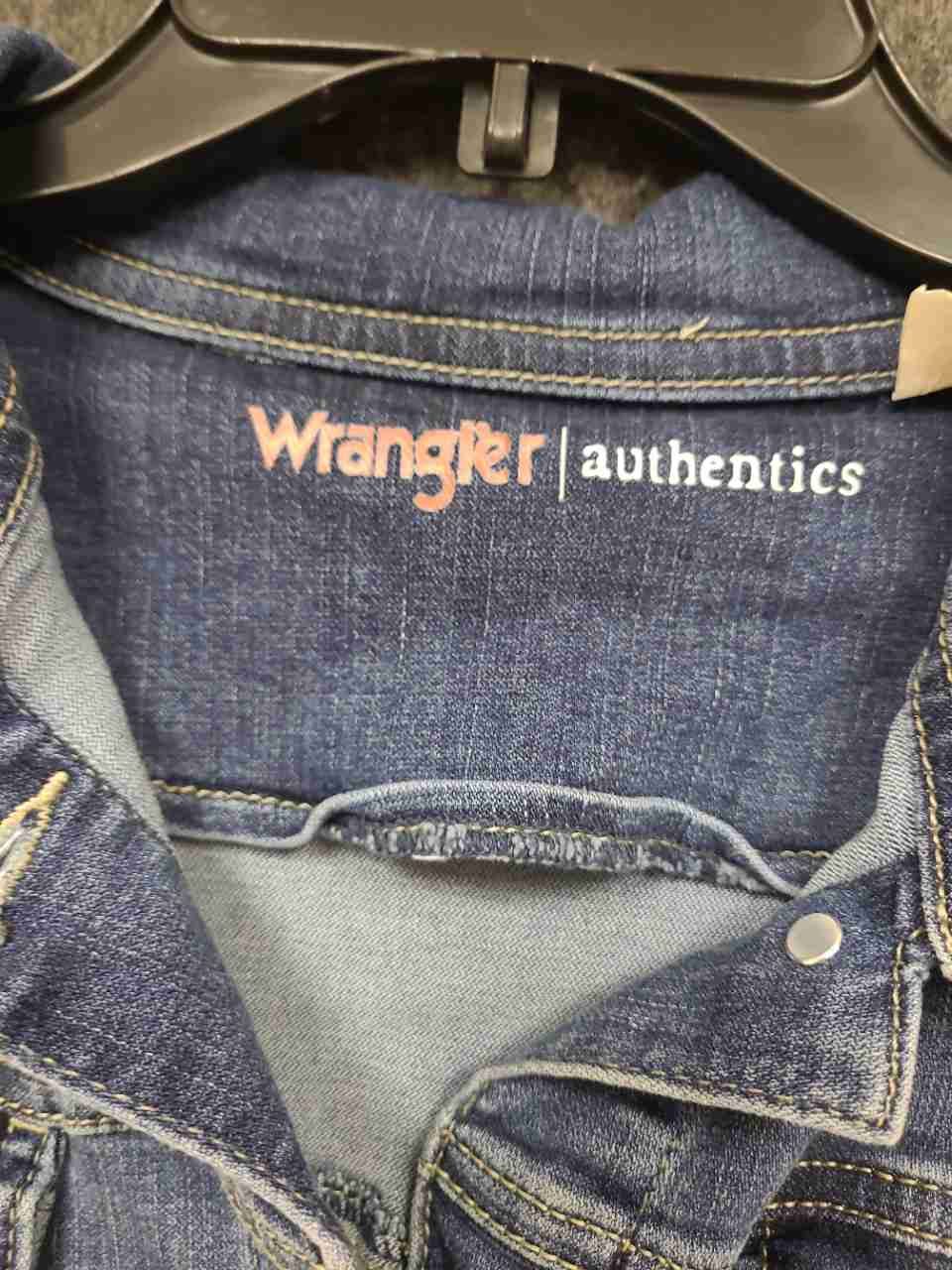 Wrangler Authentics Women's Blue Denim Trucker Jacket Stretch Sz L
