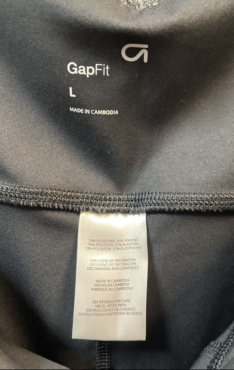 GapFit Women's Flare Legging Black Side Pockets Moisture Wicking NWT Size L