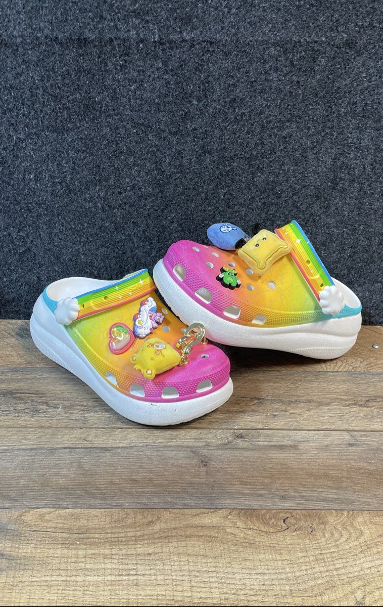 Crocs Classic Clog Rainbow Platform Slides Women's 7 Men's 5