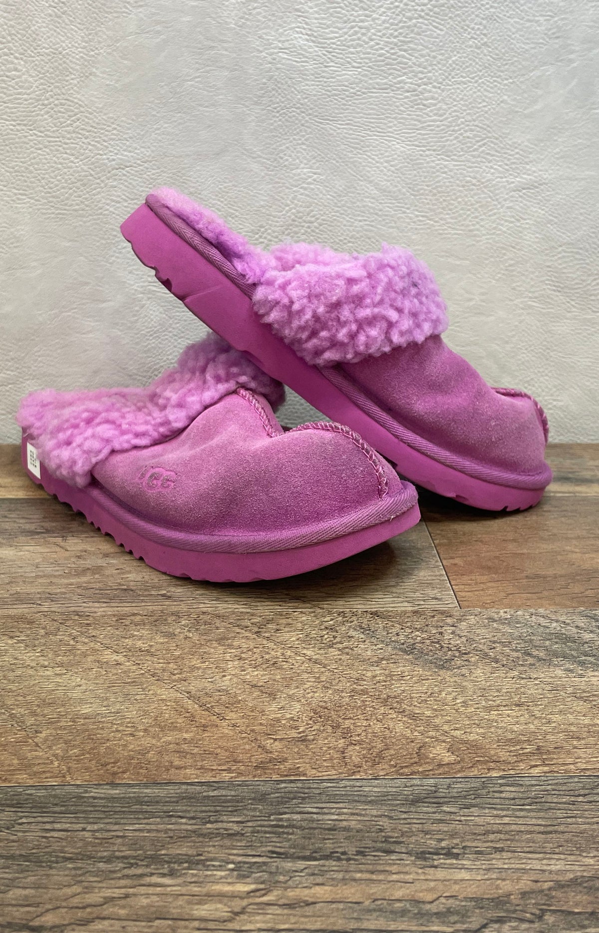 UGG Kids Scuffette II Pink Suede Shearling Lined Slippers Size 2