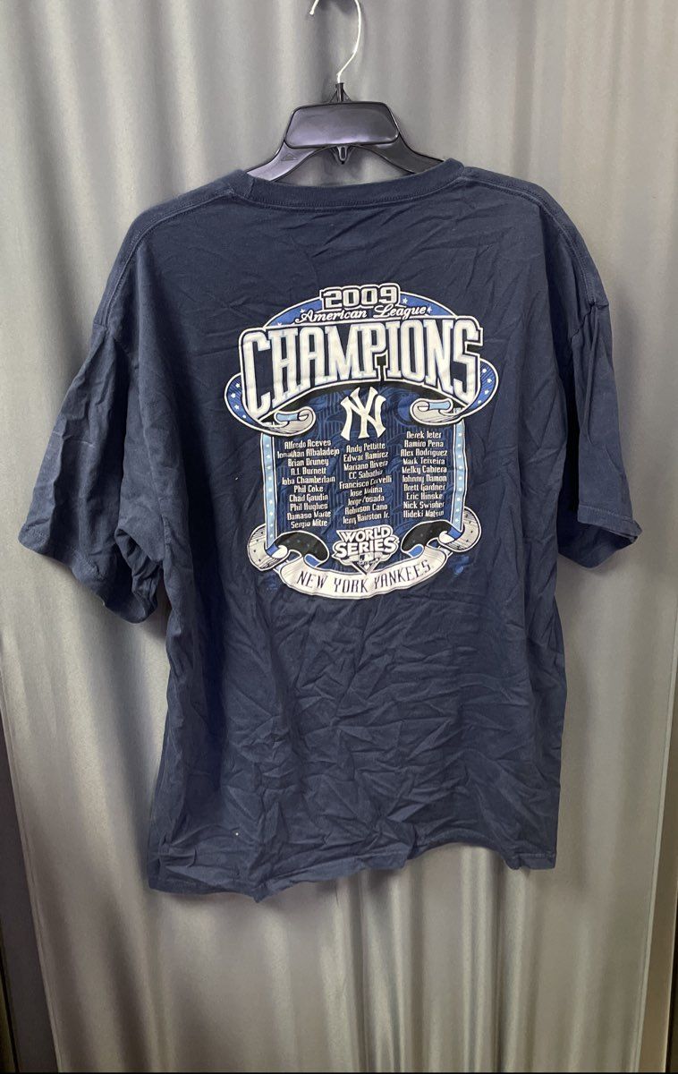 Majestic Men's NY Yankees Navy 2009 American League Champions Roster Tee 2XL