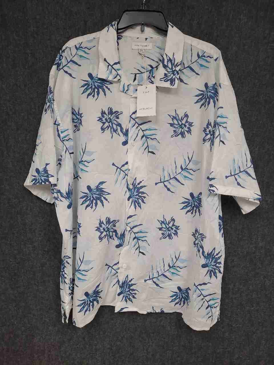 Free Assembly Men's Floral Camp Shirt Short Sleeve Blue White Sz XXXL NWT