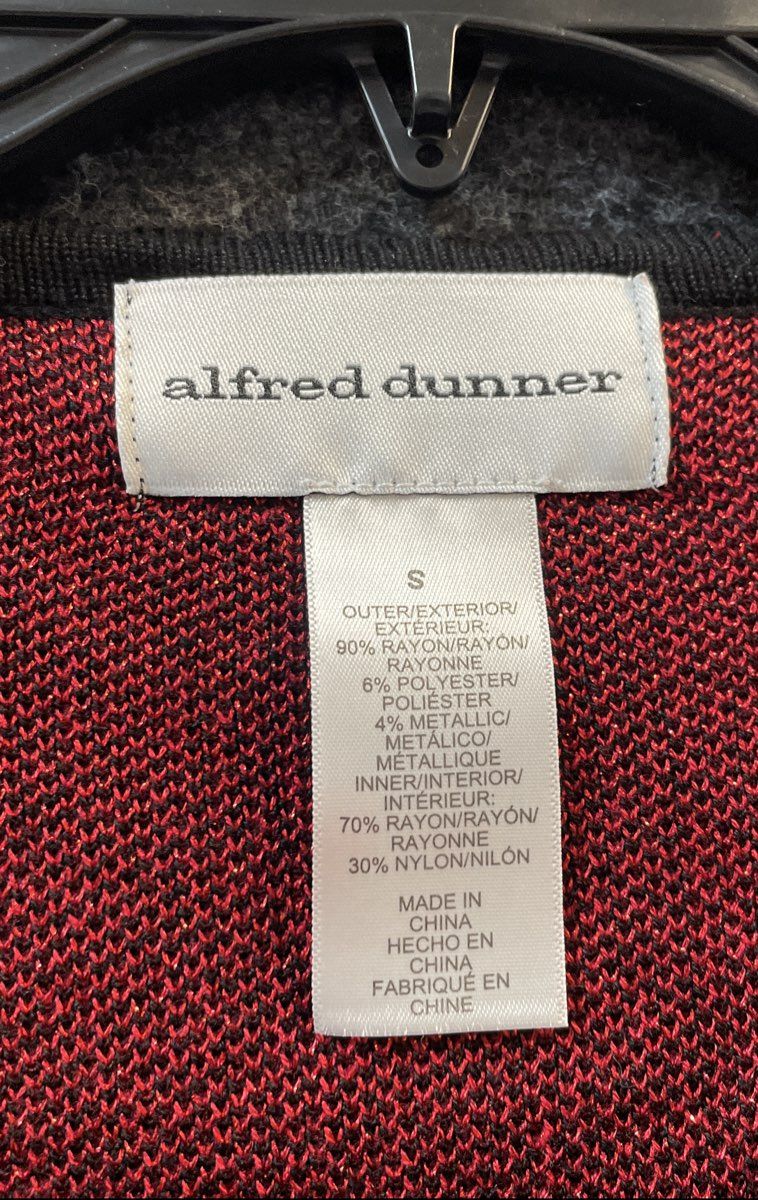 Alfred Dunner Women's Red Black Metallic Animal Print 2pc Sweater Set Sz S NWT