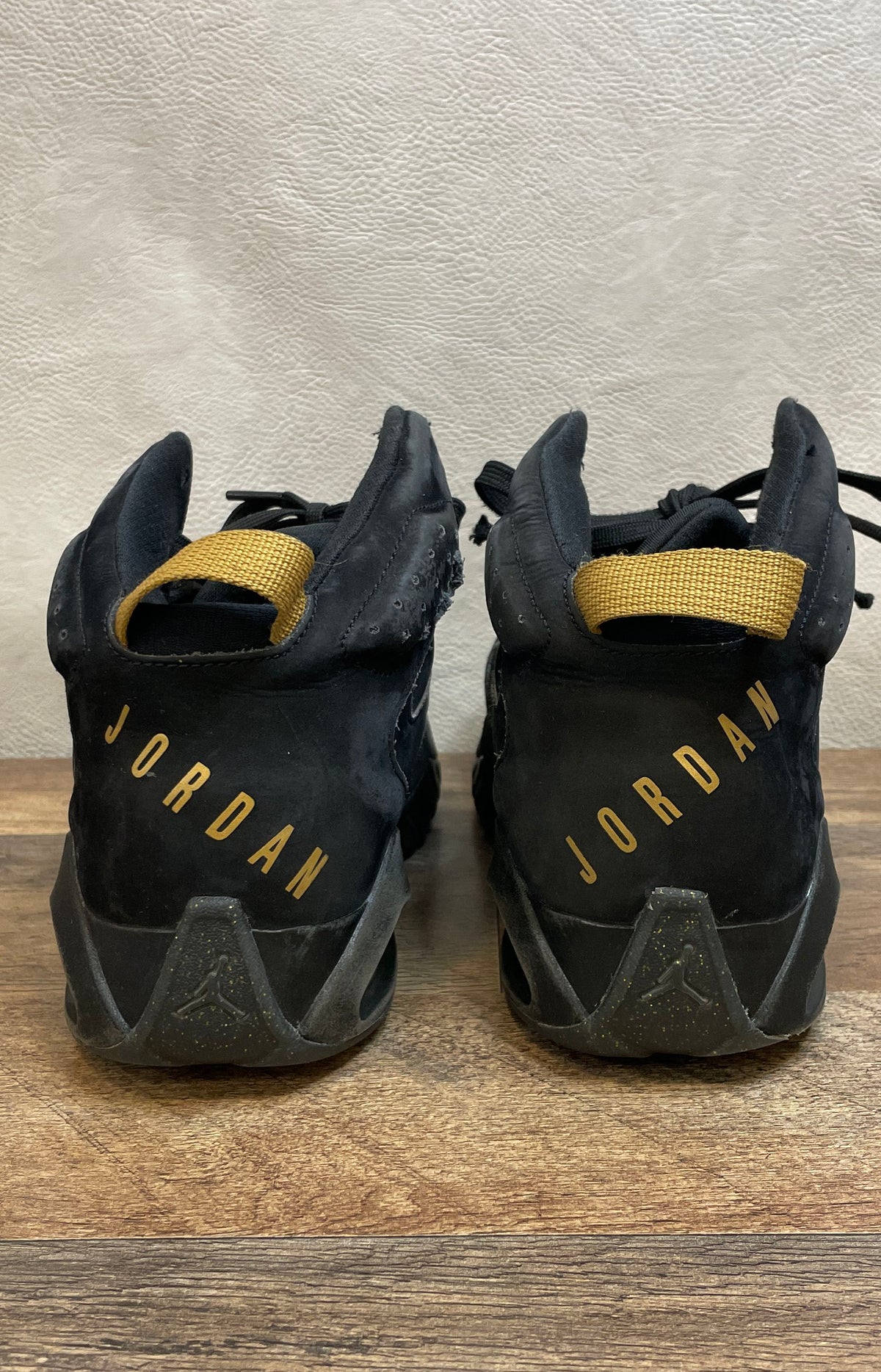 Jordan True Flight Black University Gold Basketball Shoes Size 9