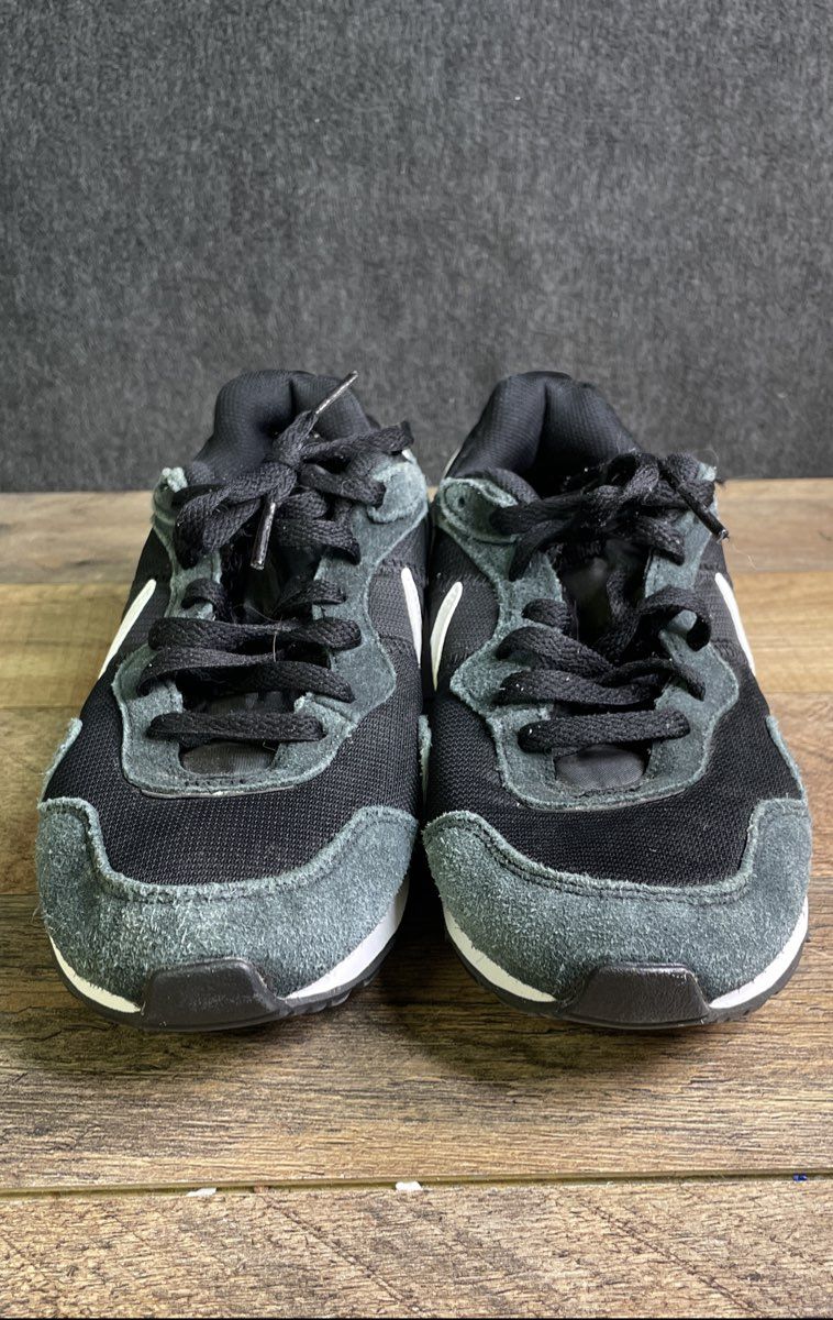 Nike Venture Runner CK2944-002 Black White Women's Shoes Size 7.5