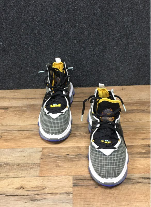 Nike LeBron 19 Hardwood Classics Basketball Shoes Black Yellow Purple Size 7.5