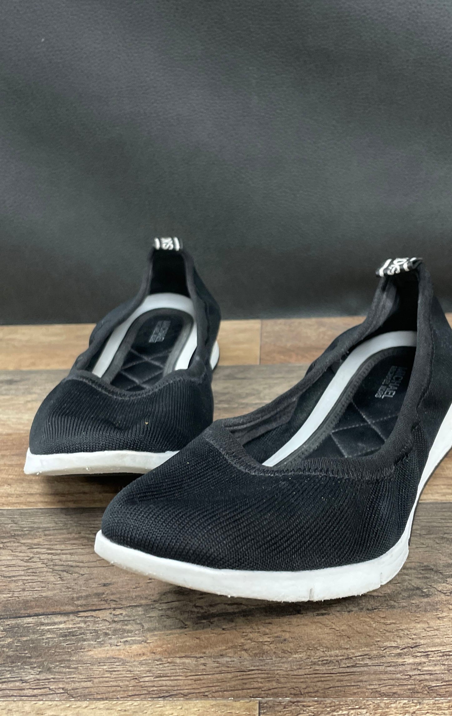 Michael Kors Felix Knit Trainer Black White Slip On Sneaker Women's Size 10