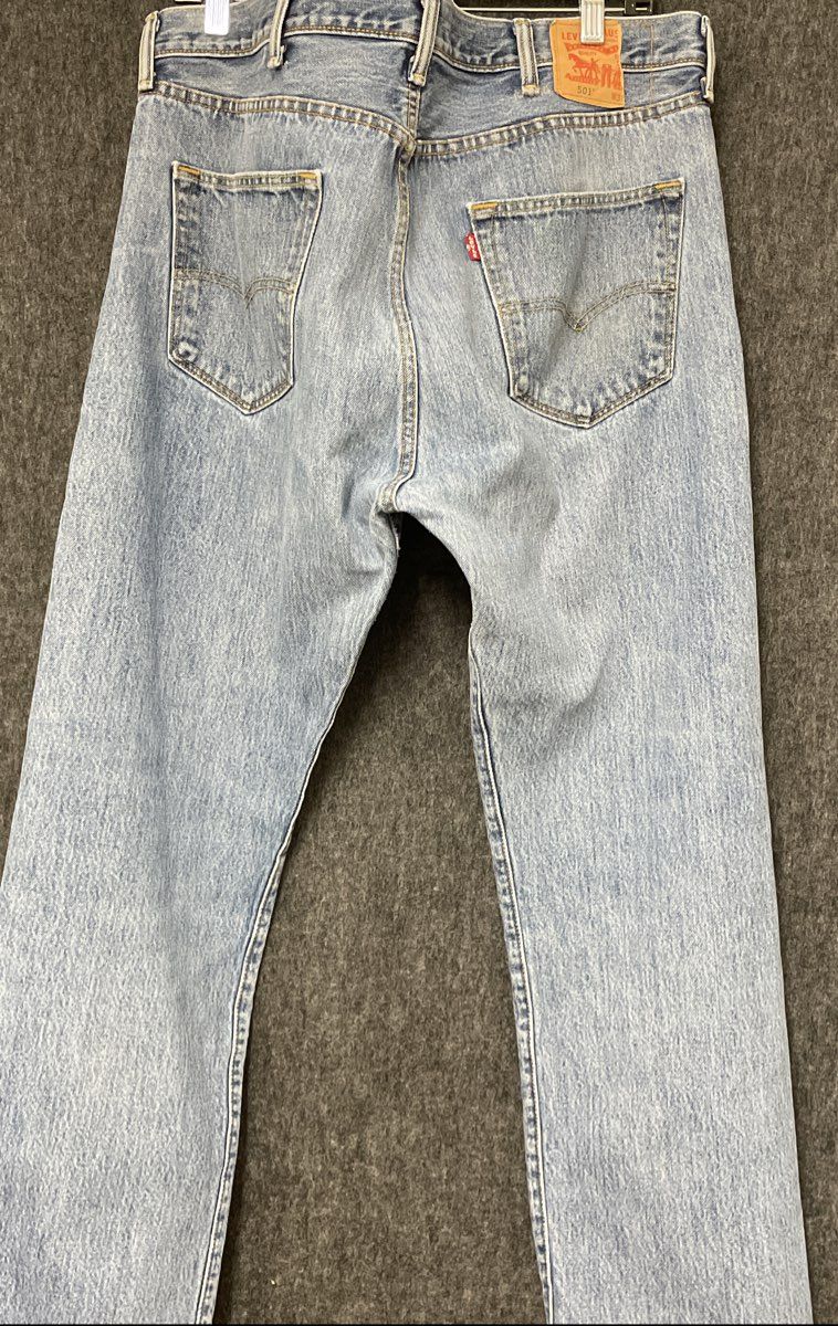 Levi's Men's 501 Original Fit Light Wash Denim Jeans Sz 38x32 Set of 2