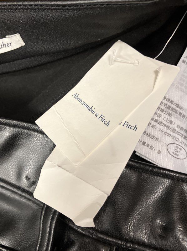 Abercrombie & Fitch Women's Black Vegan Leather Ankle Straight Pants 26/2S NWT