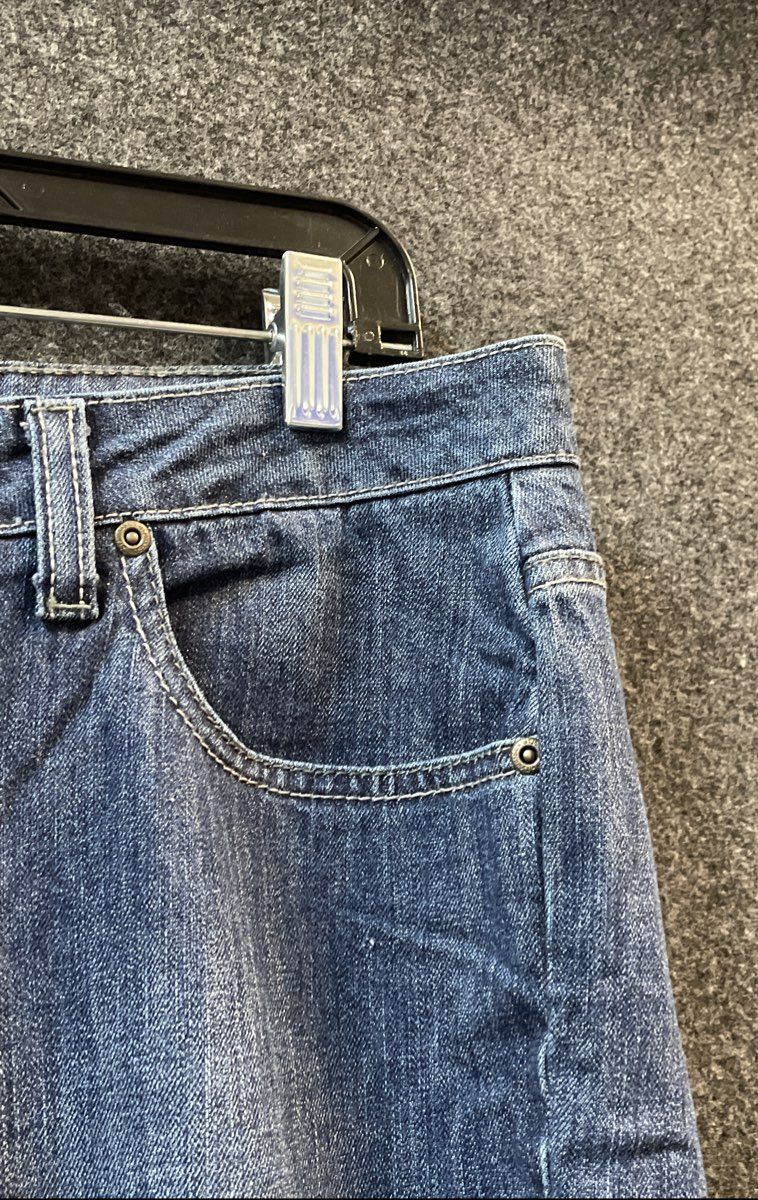 St. John's Bay Women's Boot Cut Jeans Dark Wash Relaxed Hip Thigh NWT Sz 14P
