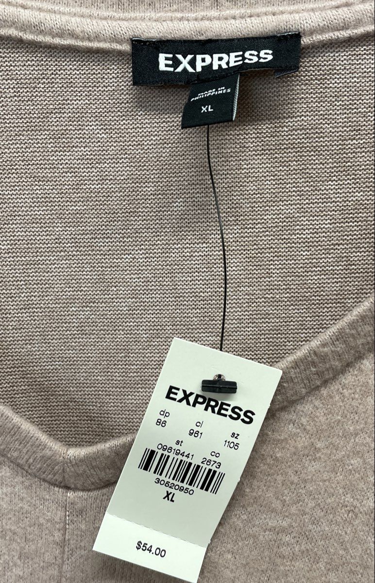 Express Women's Pink Long Sleeve V-Neck Twist Front Knit Shirt Sz XL NWT