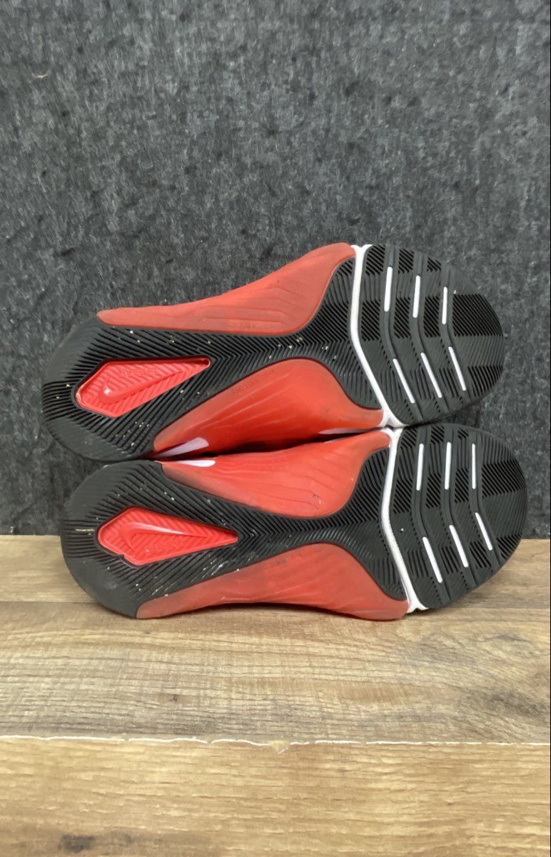 Nike Savaleos Bright Crimson Metcon Weightlifting Shoes Size 7.5