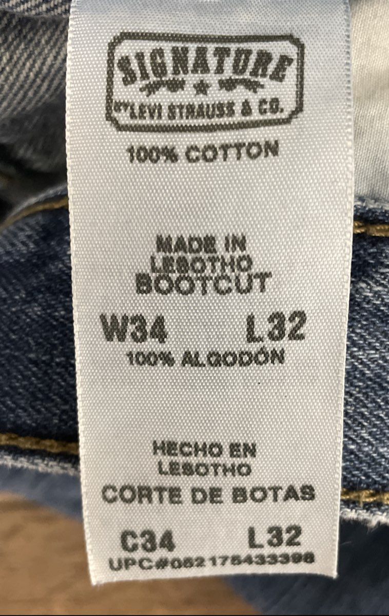 Signature by Levi Strauss & Co. Men's Blue Bootcut Denim Jeans Sz 34x32