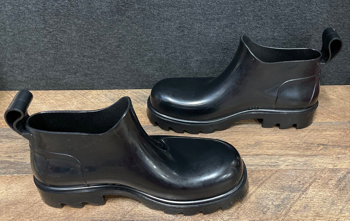 Free People Stormy Black Shiny Rubber Chelsea Ankle Rain Boots Size 9