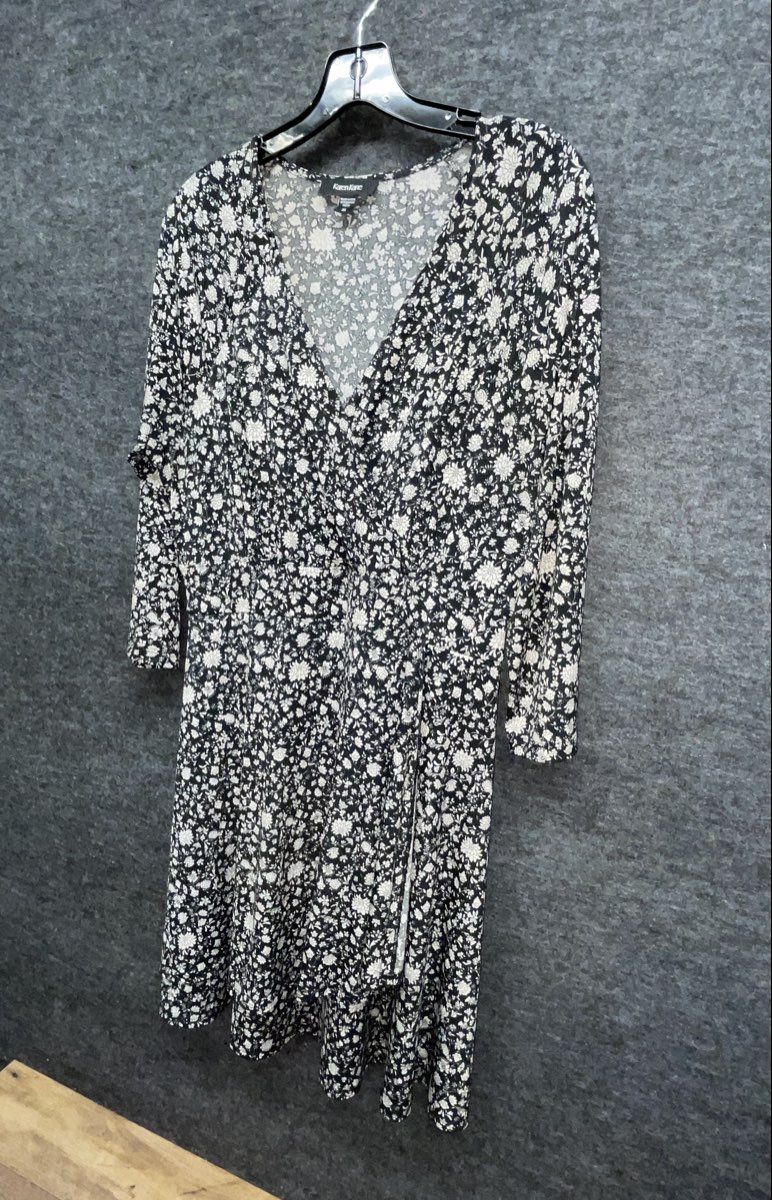 Karen Kane Women's Dress Black White Floral Faux Wrap 3/4 Sleeve Jersey Sz M