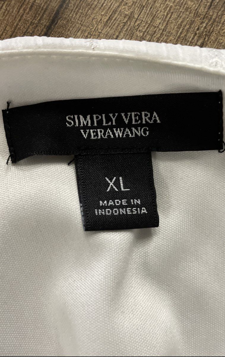 Simply Vera Wang Women's White Ruffle Peplum Surplice Blouse Metallic XL NWT