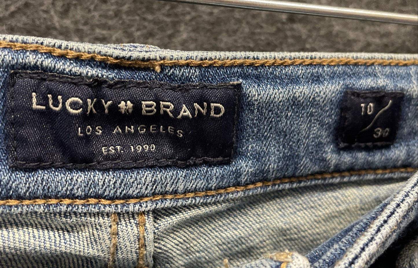 Lucky Brand Women's Blue Denim Jeans Light Wash Distressed Sz 10/30
