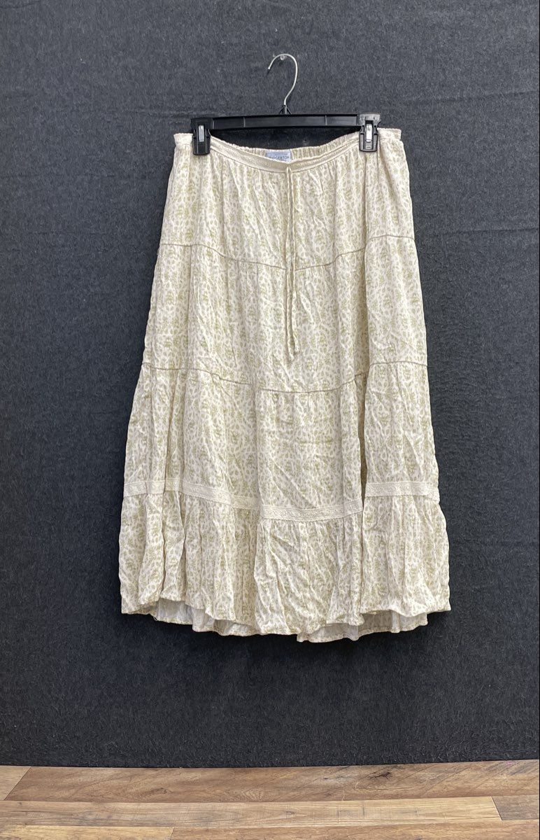 Celebrity Pink Women's Bridgerton Tiered Floral Skirt Green Cream Lace Sz L