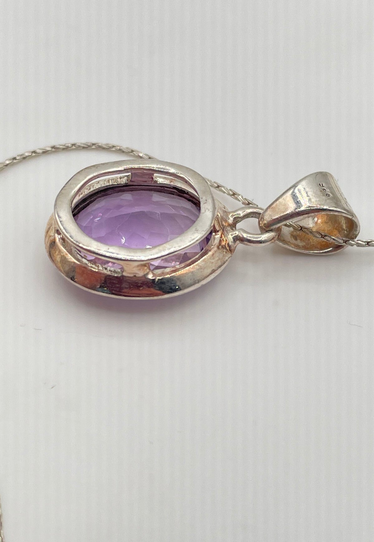 925 Sterling Silver Purple Glass Stone Pendant Necklace 8.5g