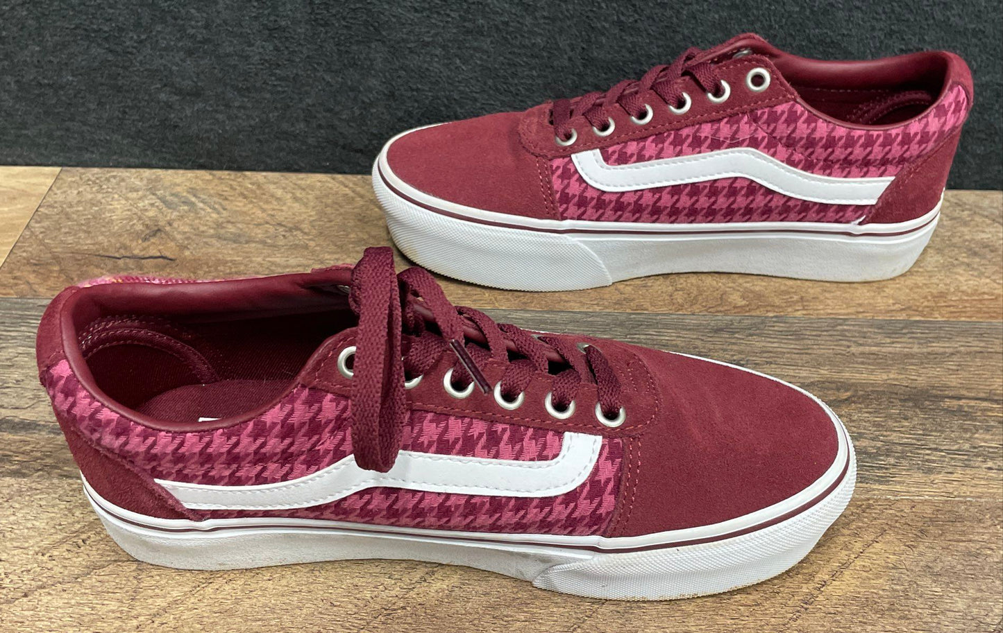 Vans Ward Burgundy Plaid Houndstooth Low Top Sneakers Women's Size 7.5